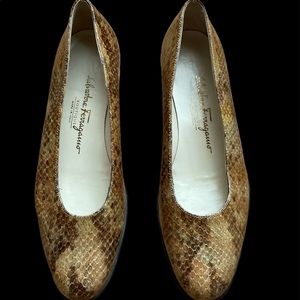 Salvatore Ferragamo Boutique Flats
